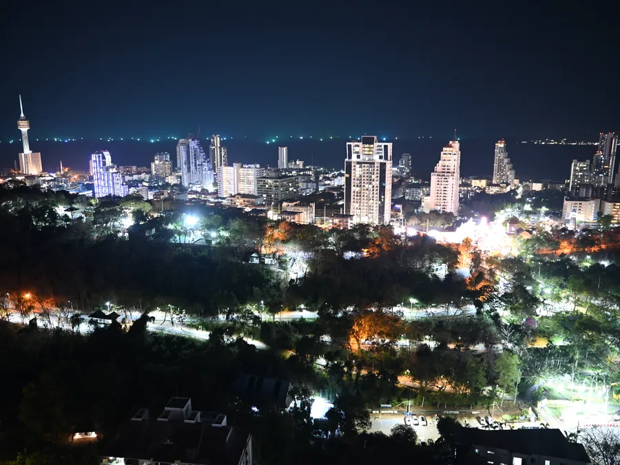 Pattaya Bay at night