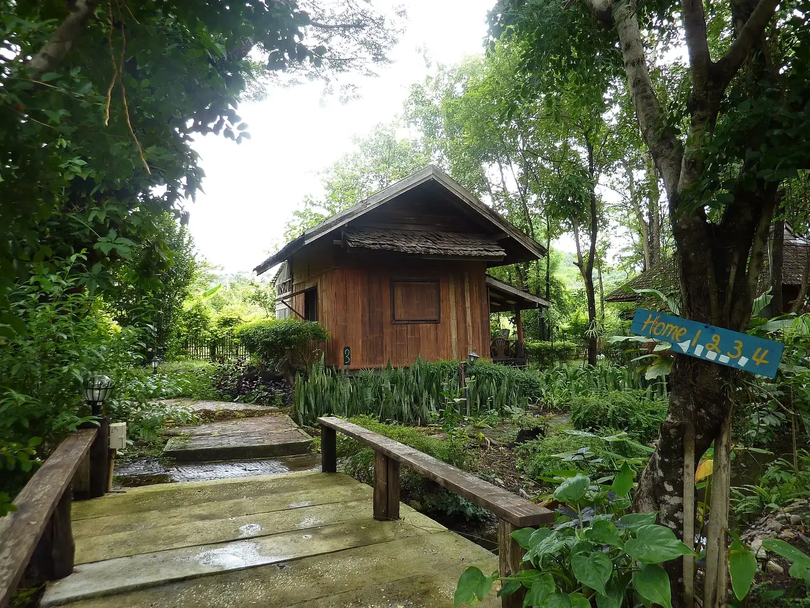 Ein Bungalow inmitten von Grün, Pai